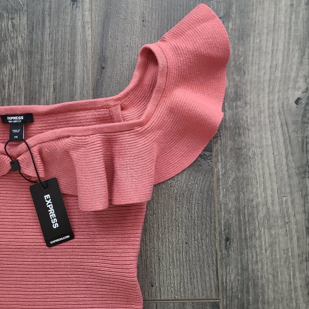 Body Contour Ruffle Off Shoulder Sweater Top - Picture 14 of 16